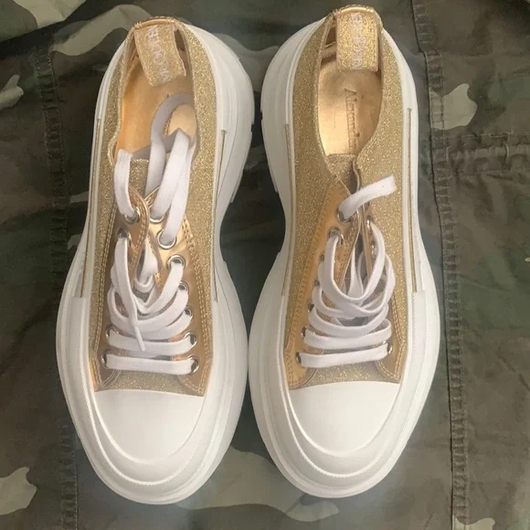 Alexander McQueen | Shoes | Brand New Original Box Not  display picture 3